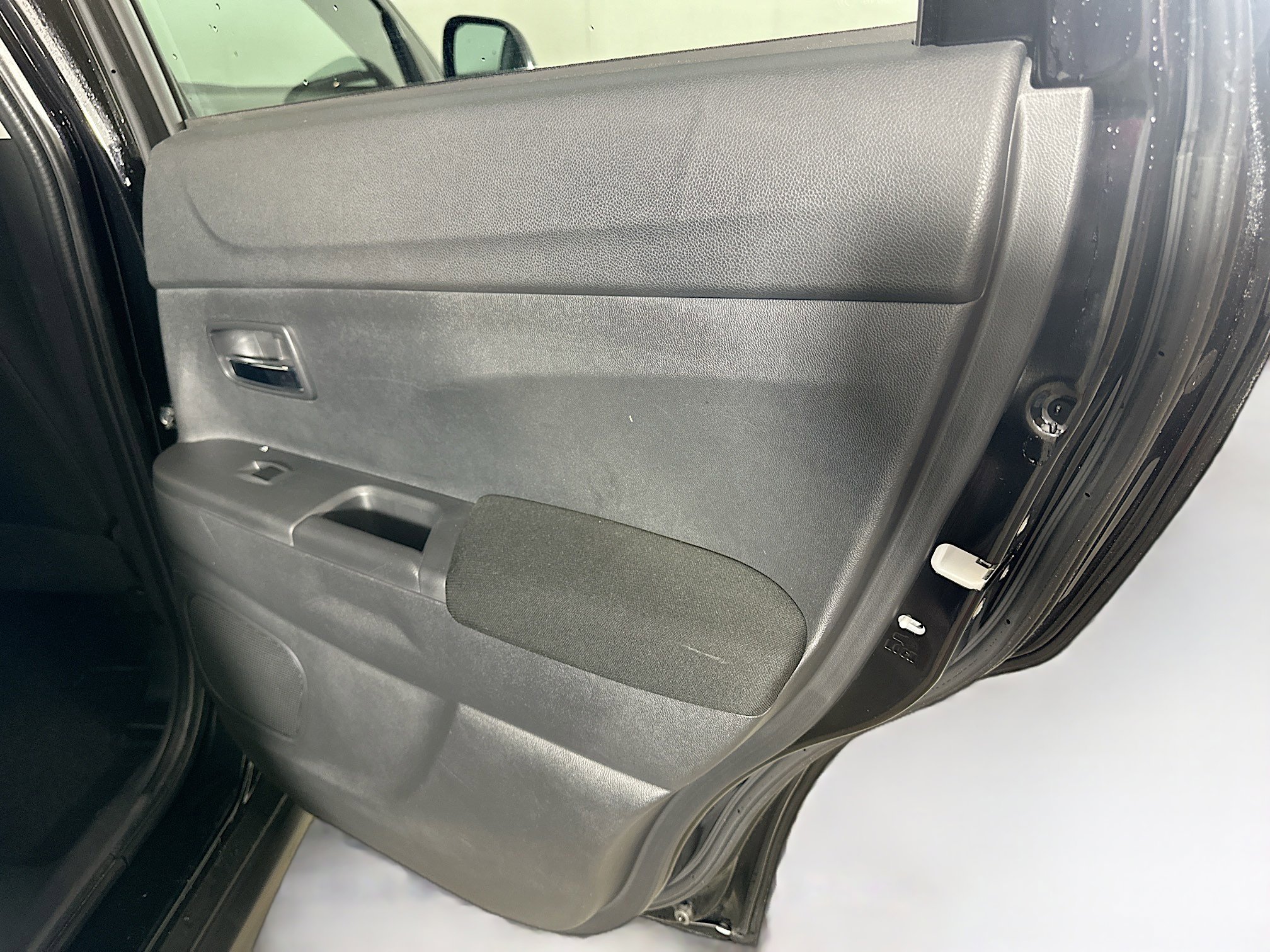 Used 2025 Mitsubishi Outlander Sport ES image 27