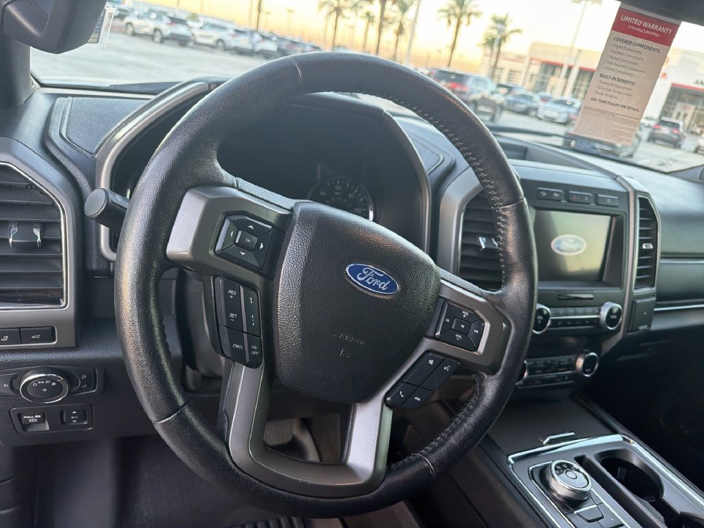 Used 2019 Ford Expedition XLT w/ Equipment Group 202A AWD/4WD image 16