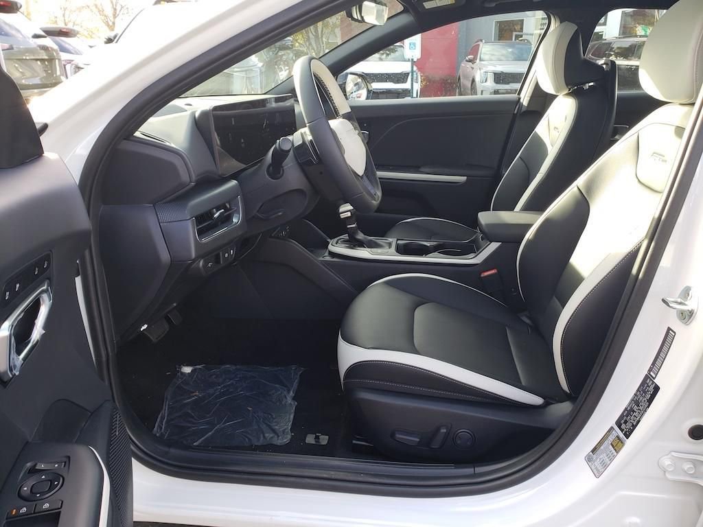 New 2025 Kia K4 GT-Line w/ GT-Line Premium Package image 14