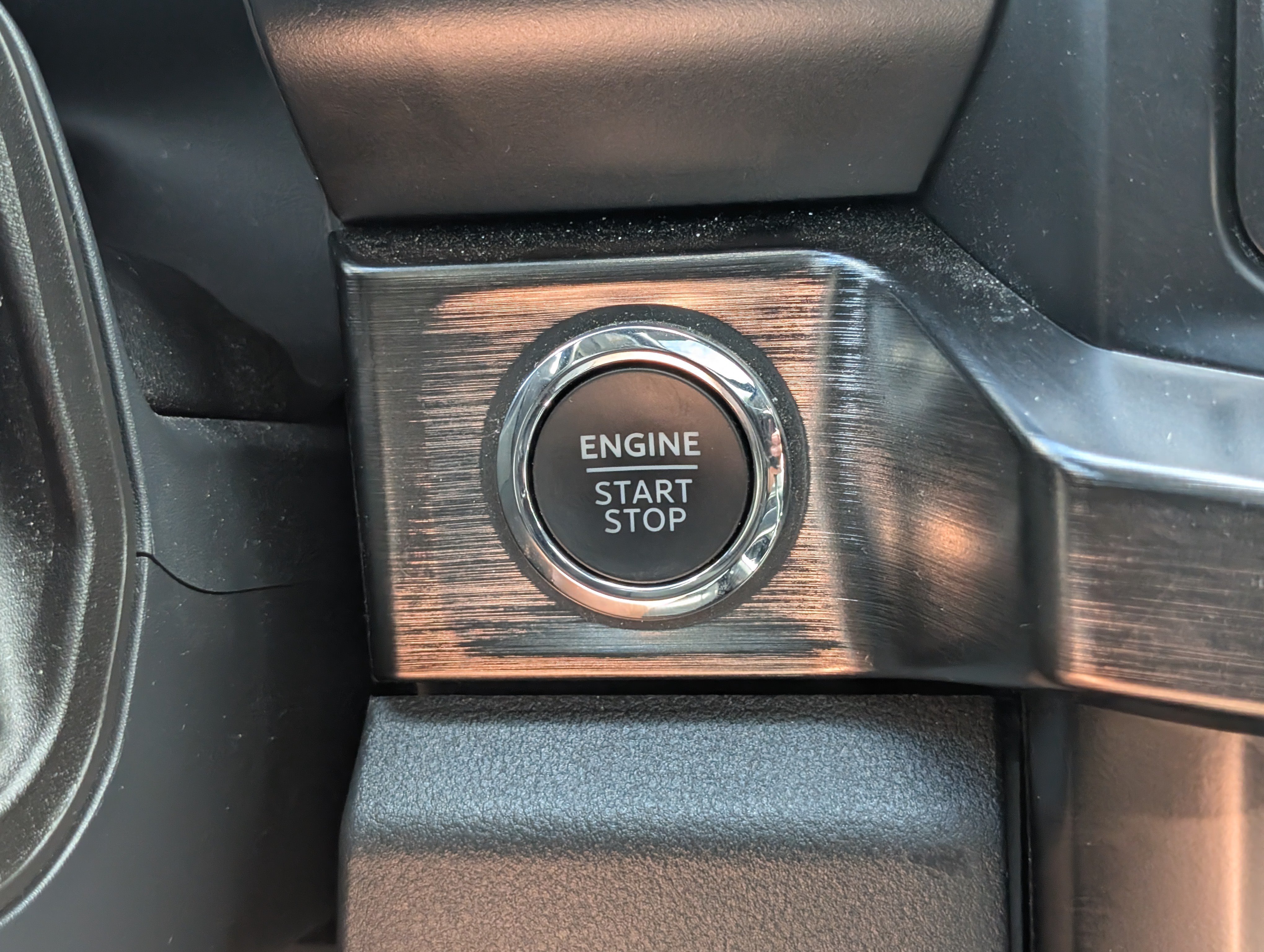 Certified 2024 Ford F250 Lariat w/ Lariat Ultimate Package AWD/4WD image 24