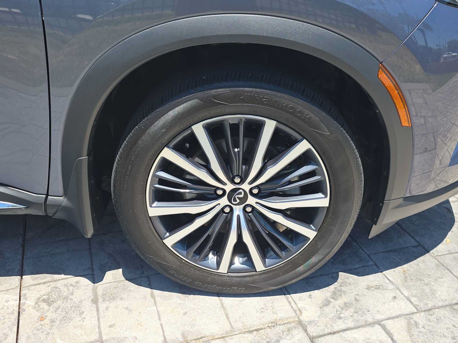 Certified 2025 INFINITI QX60 Sensory AWD/4WD image 31