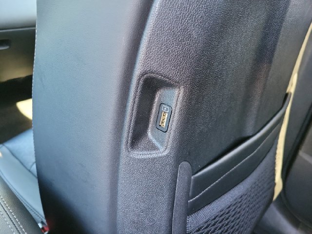 Used 2023 Kia Sorento S FWD image 18