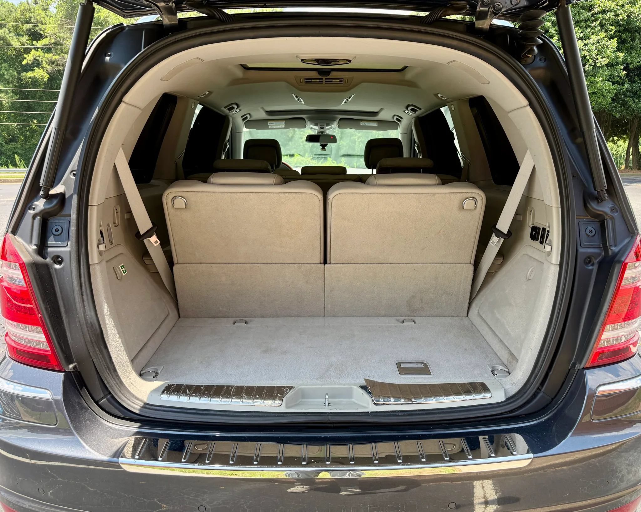 Used 2012 Mercedes-Benz GL 450 4MATIC image 30