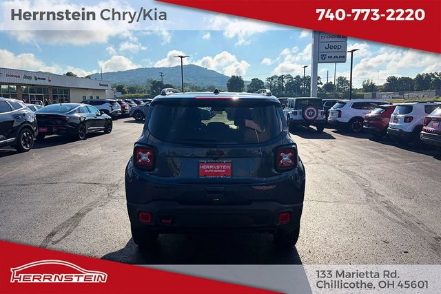 Used 2023 Jeep Renegade Trailhawk AWD/4WD image 38