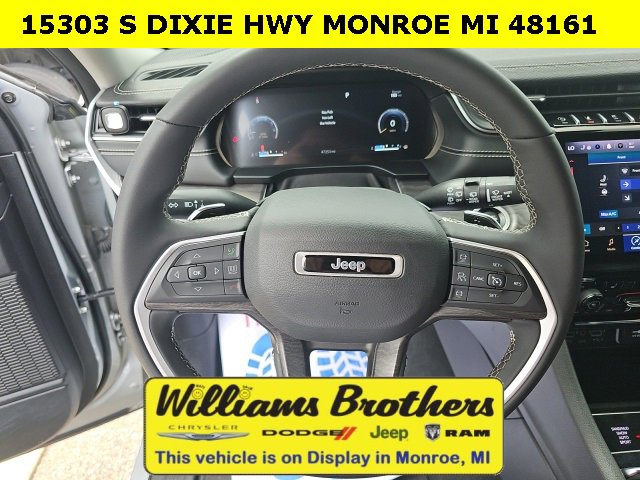 Used 2024 Jeep Grand Cherokee L Limited image 16