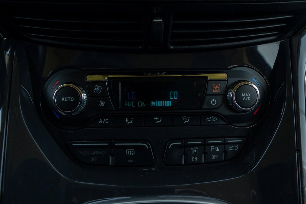 Used 2013 Ford Escape Titanium w/ Parking Technology Pkg FWD image 34