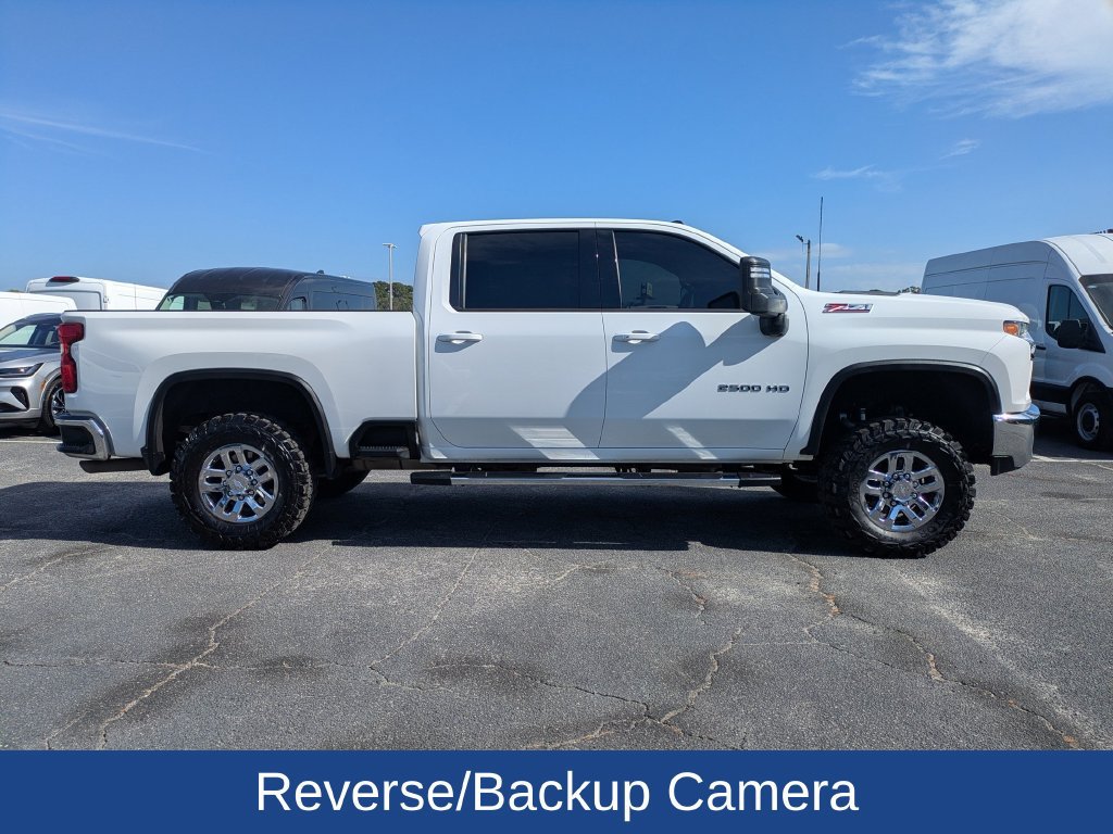 Used 2021 Chevrolet Silverado 2500 LT w/ Convenience Package AWD/4WD image 3