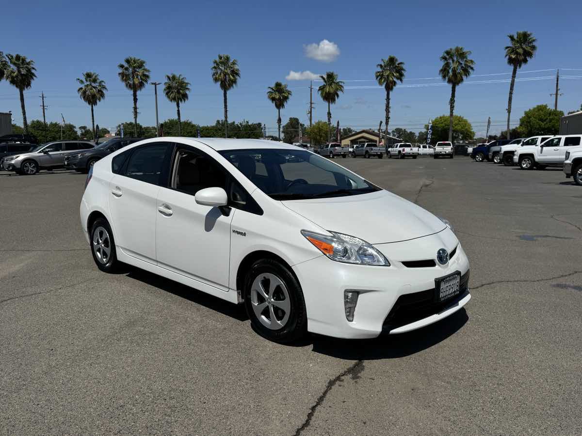 Used 2013 Toyota Prius Four FWD image 2
