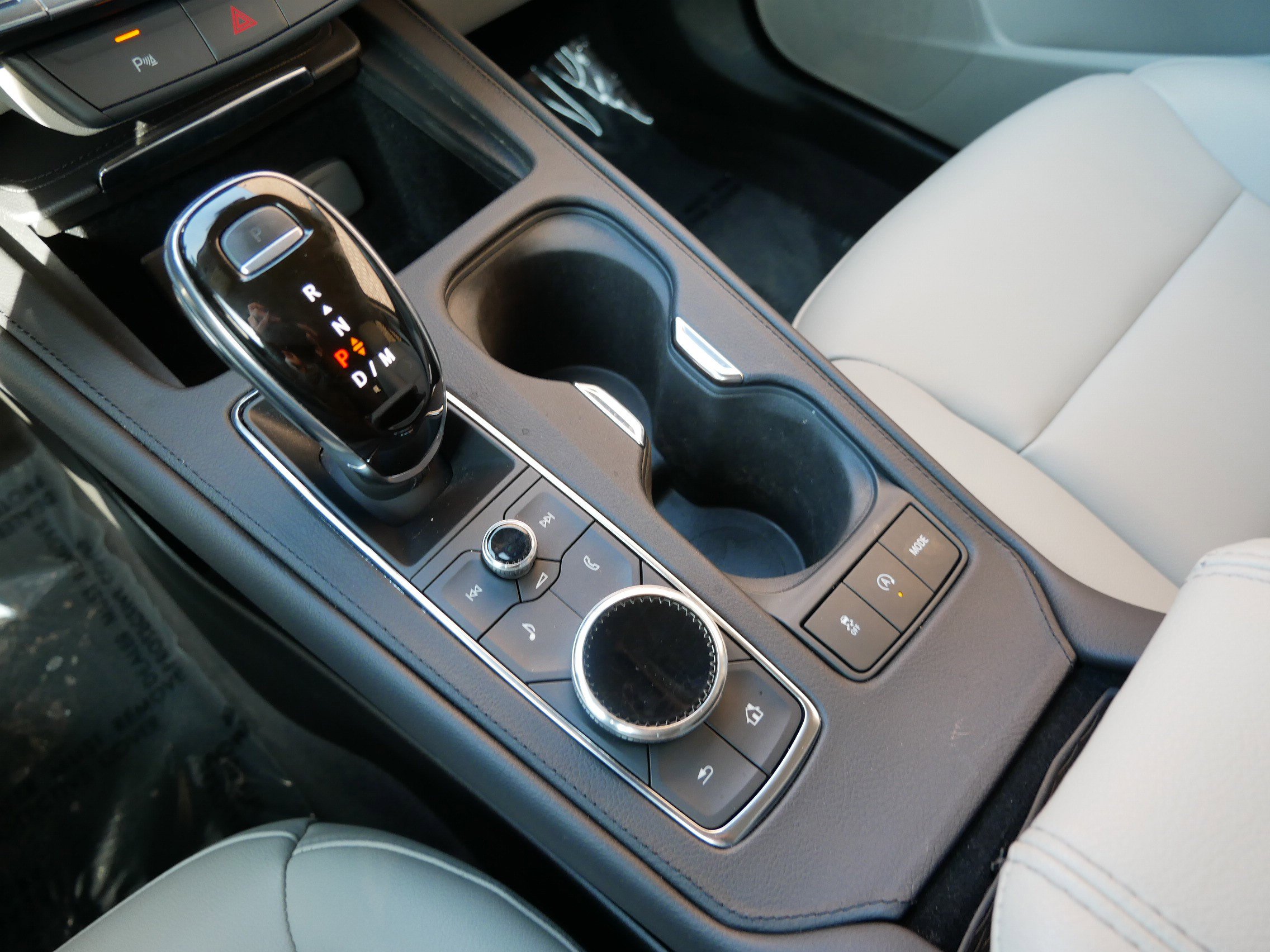 Certified 2022 Cadillac XT4 Luxury image 20