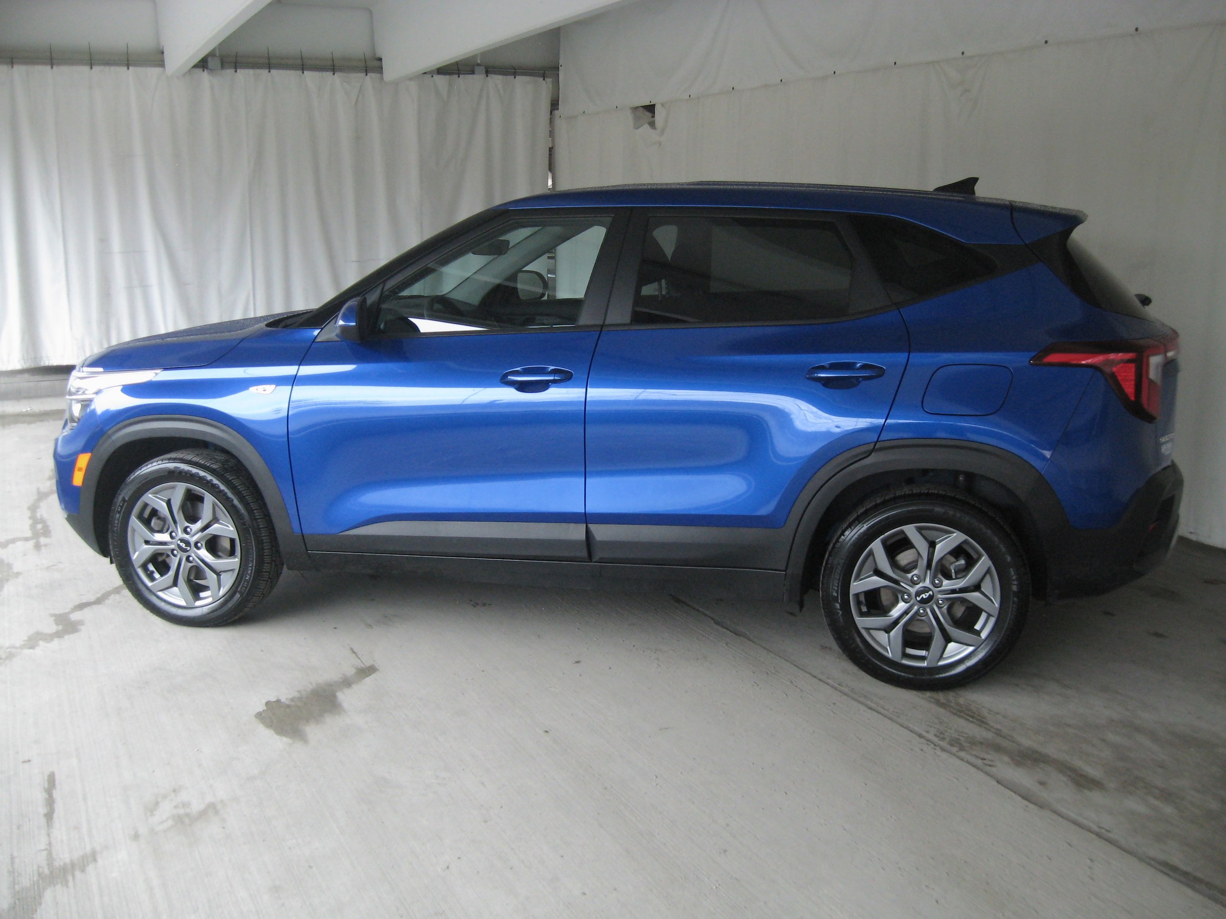 Used 2024 Kia Seltos LX AWD/4WD image 17