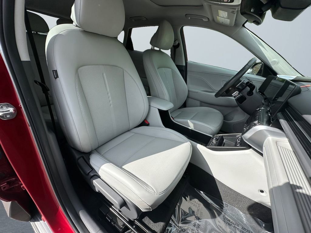 Used 2024 Hyundai Kona Limited FWD image 15