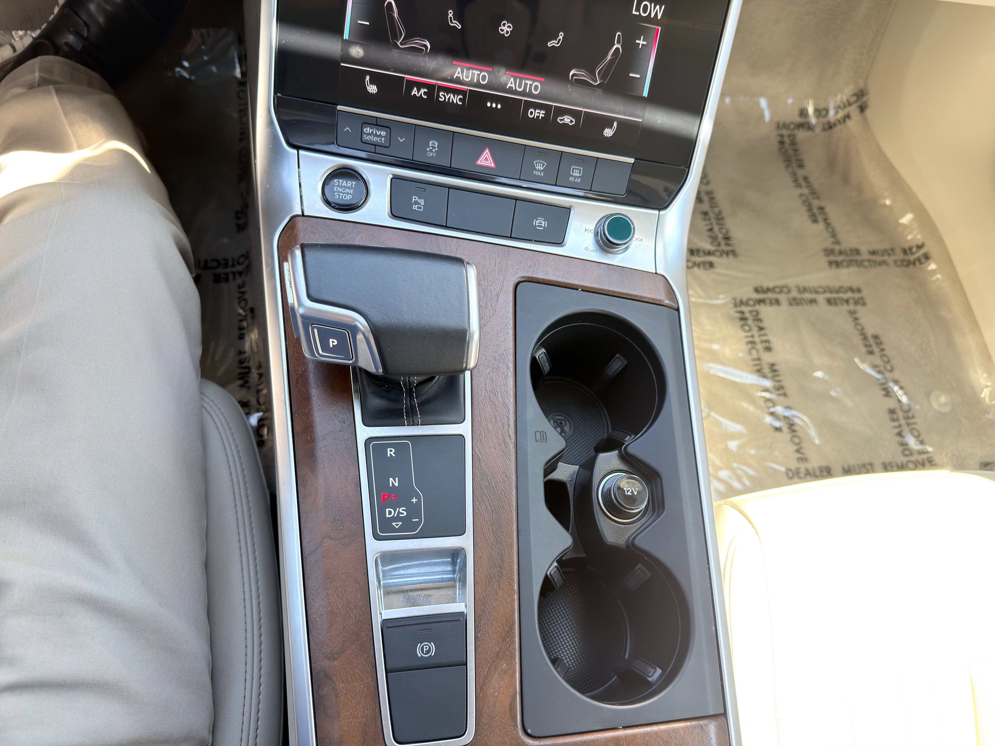 Used 2023 Audi A6 Premium image 31