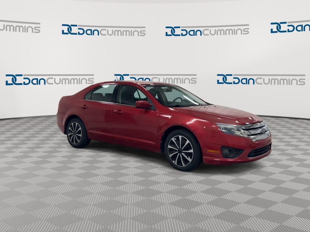 Used 2010 Ford Fusion SE FWD image 2