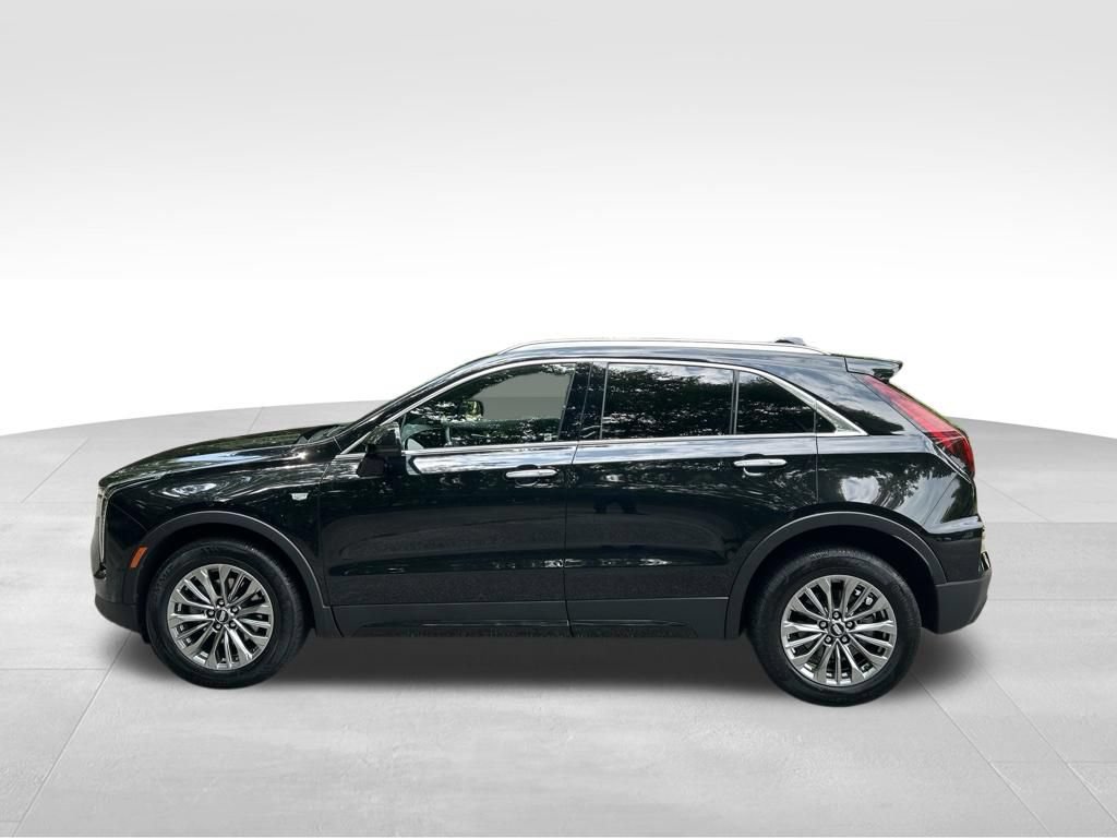 Used 2025 Cadillac XT4 Premium Luxury FWD image 2