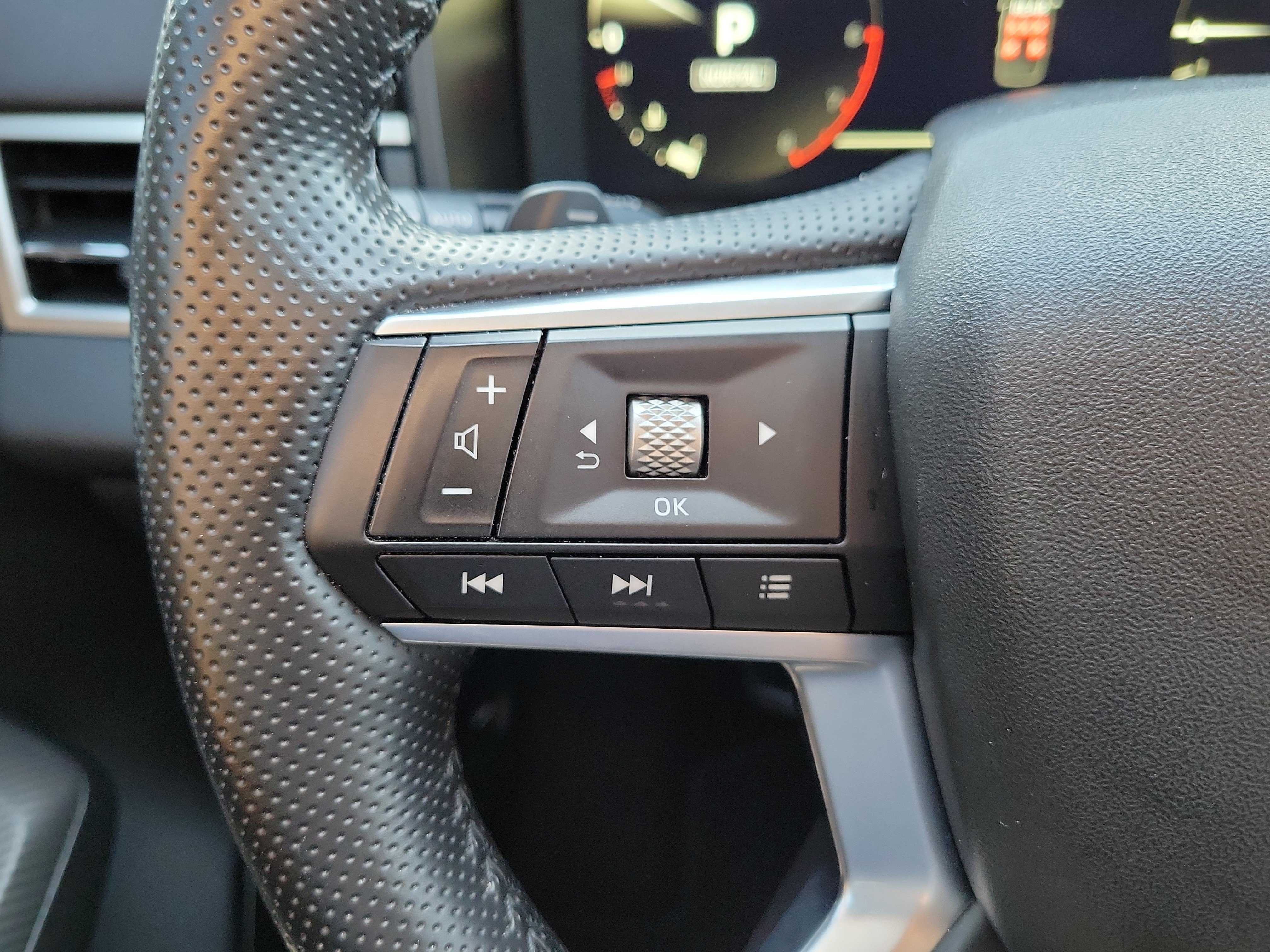 Used 2025 Mitsubishi Outlander SE FWD image 28