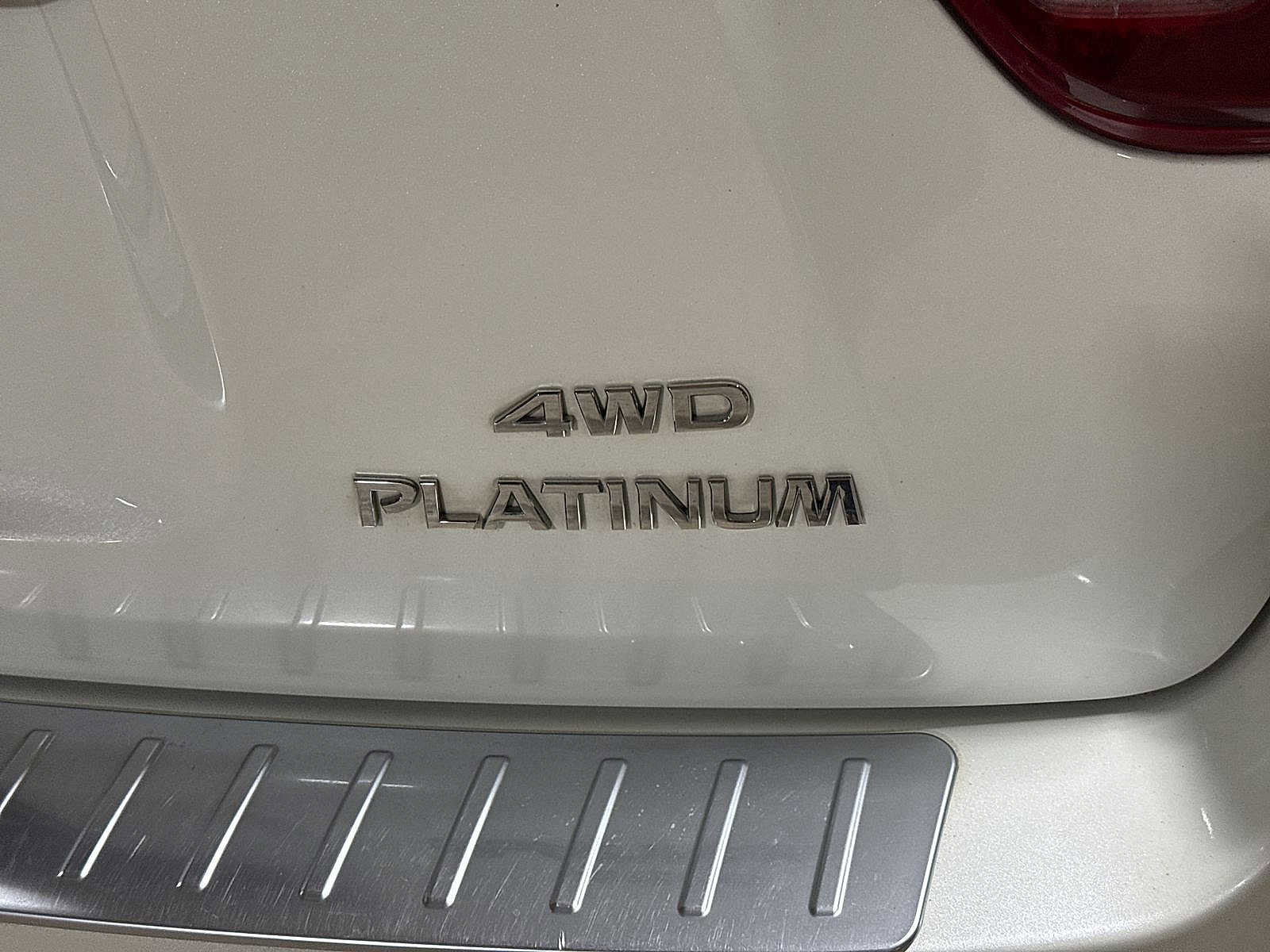 Used 2019 Nissan Pathfinder Platinum image 29