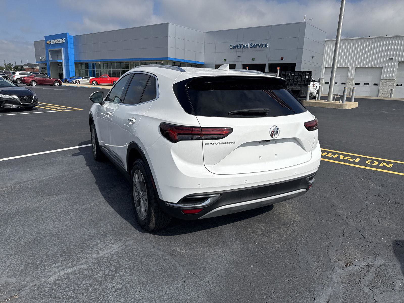Used 2022 Buick Envision Preferred FWD image 4