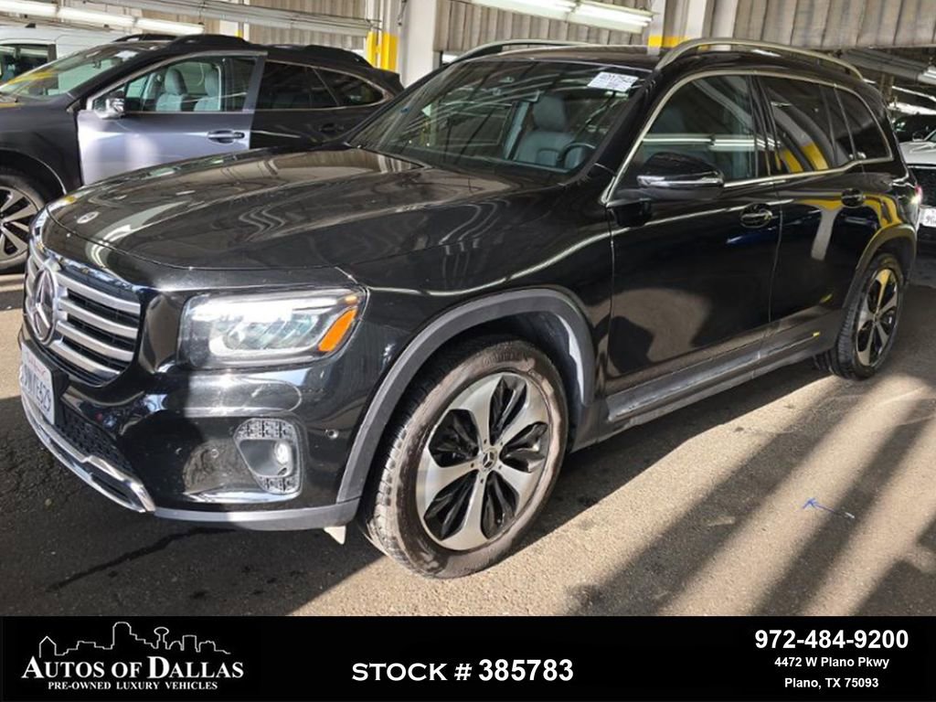 Used 2025 Mercedes-Benz GLB 250 4MATIC image 1