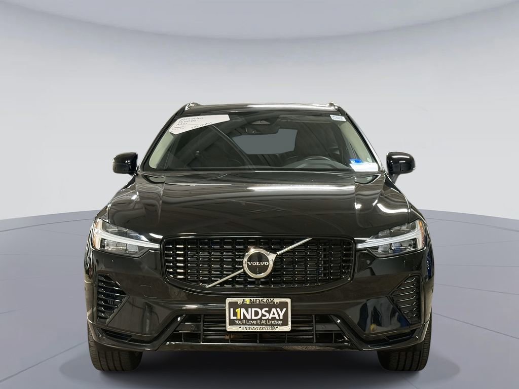 Used 2023 Volvo XC60 T8 Plus w/ Climate Package image 8