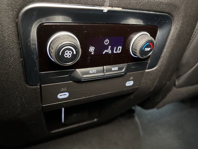 Used 2024 Chevrolet Suburban LT AWD/4WD image 51