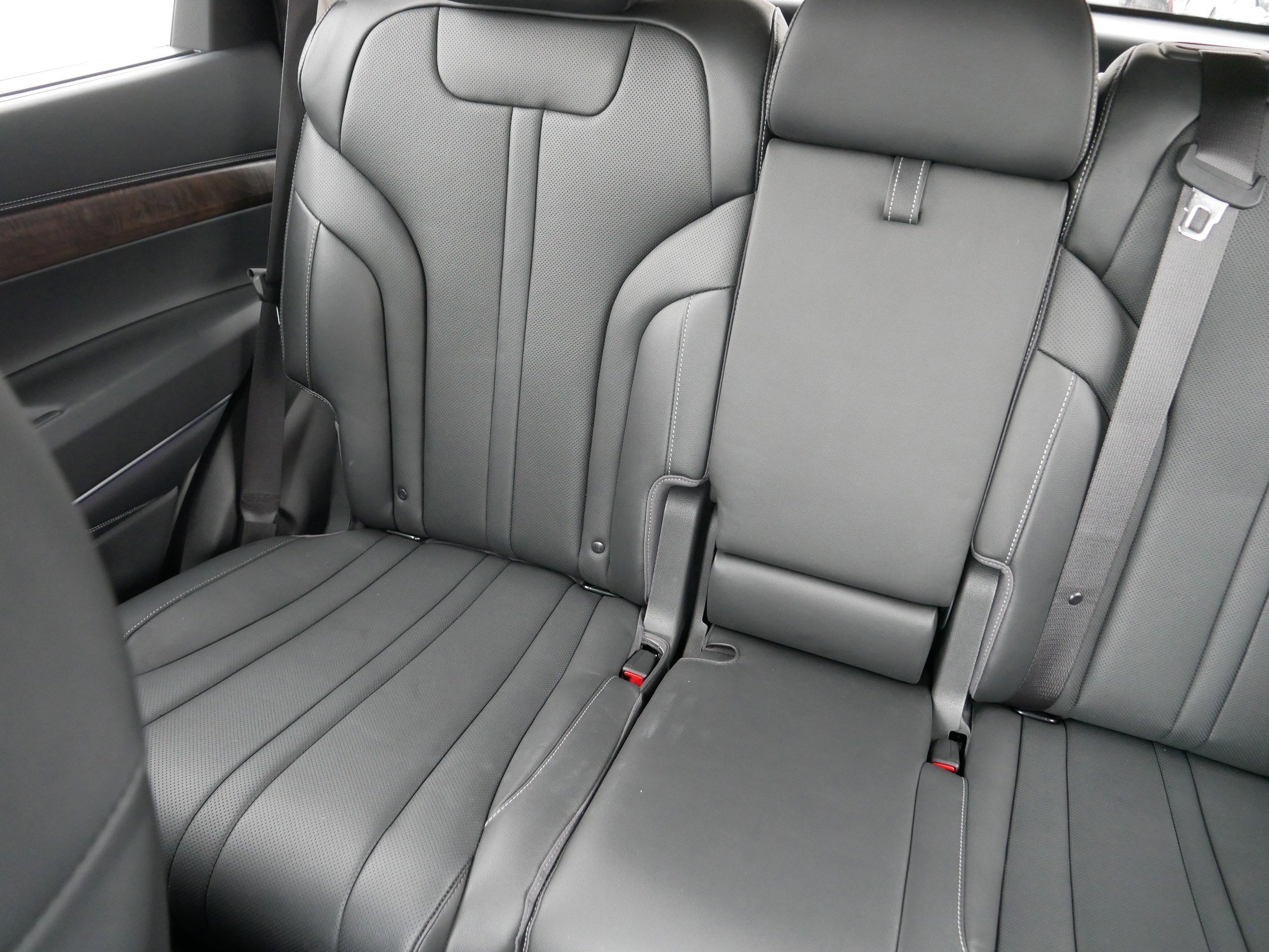 Used 2025 Genesis GV80 2.5T Advanced image 12