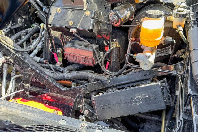 Used 2005 Ford GT RWD image 30