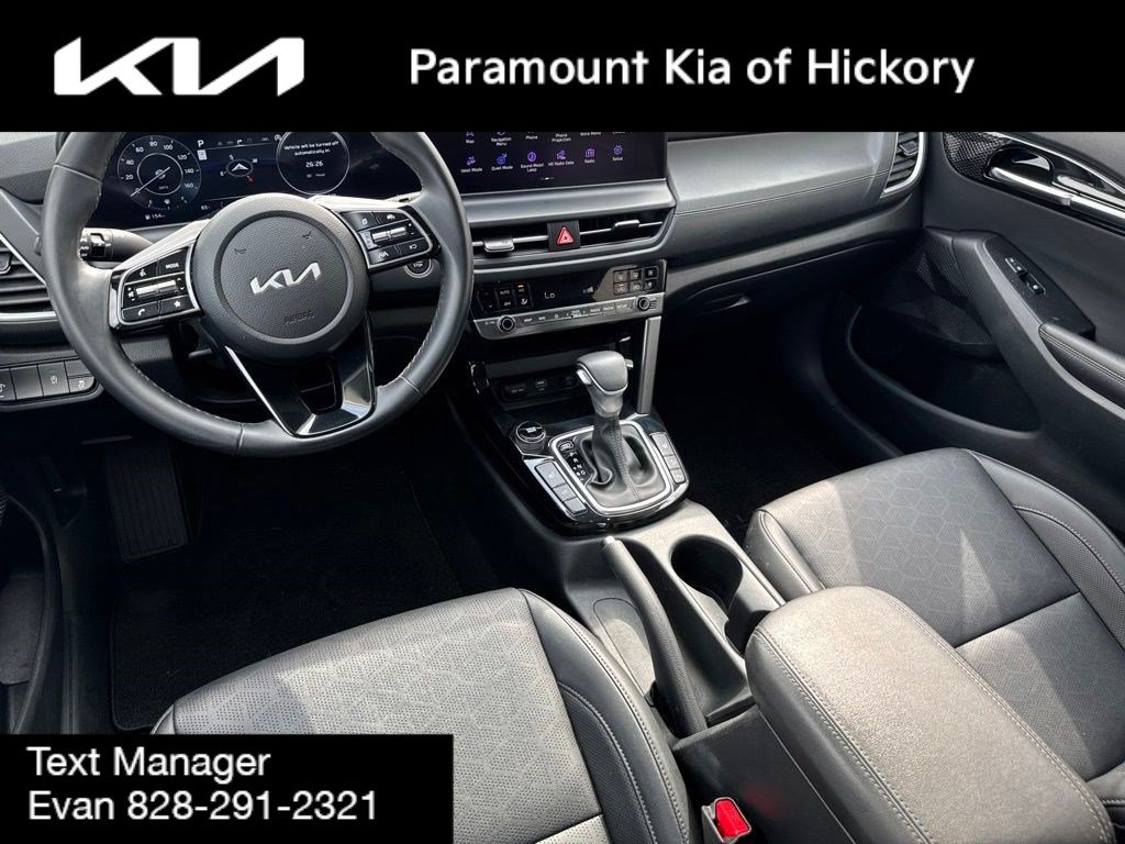 Used 2025 Kia Seltos EX FWD image 16