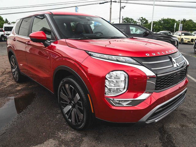 New 2025 Mitsubishi Outlander SE image 3