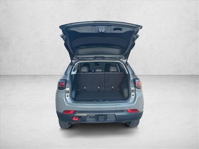 Used 2022 Jeep Compass Trailhawk w/ Trailhawk Elite Group image 7