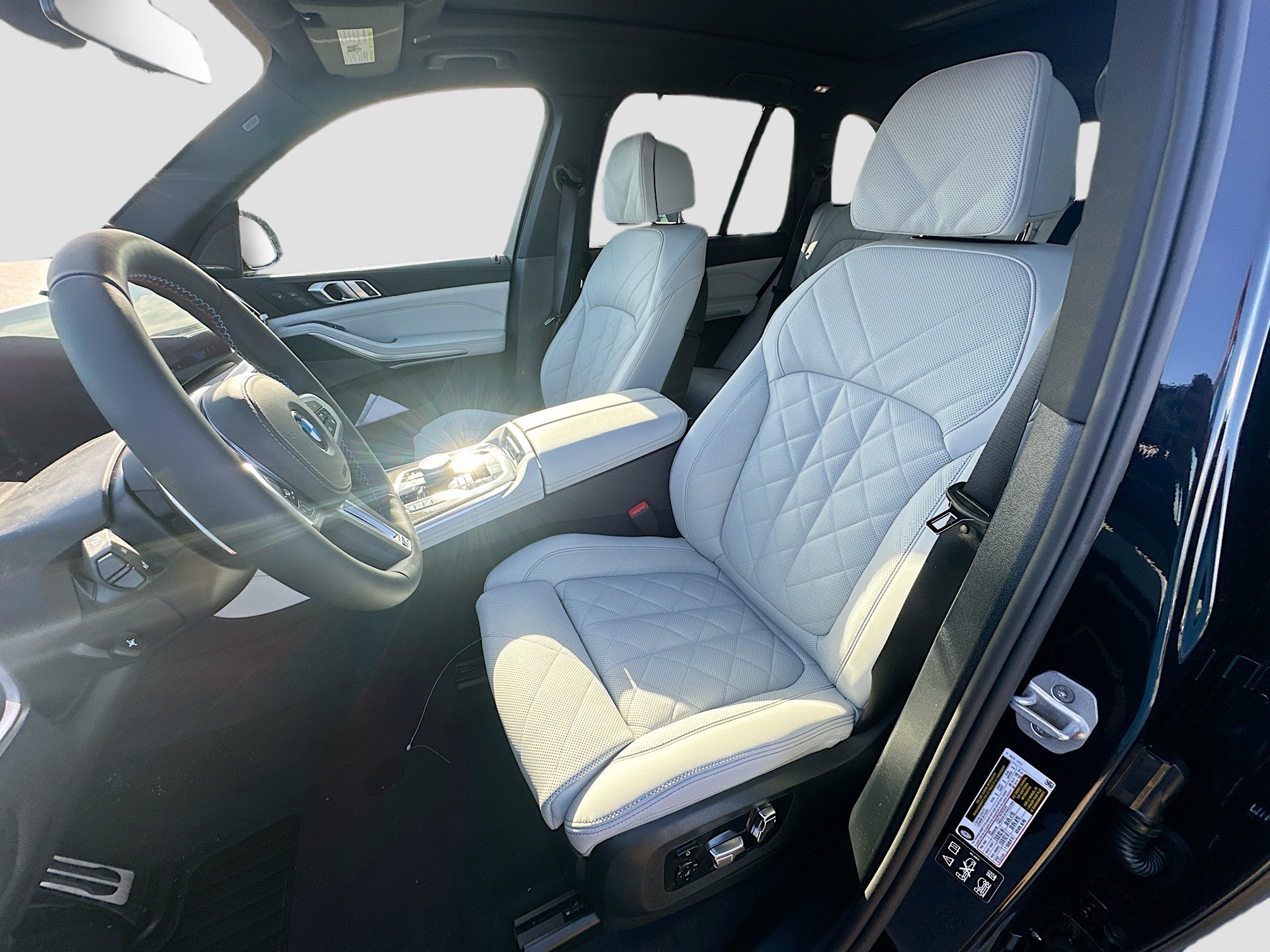 New 2026 BMW X5 M60i w/ Executive Package AWD/4WD image 15