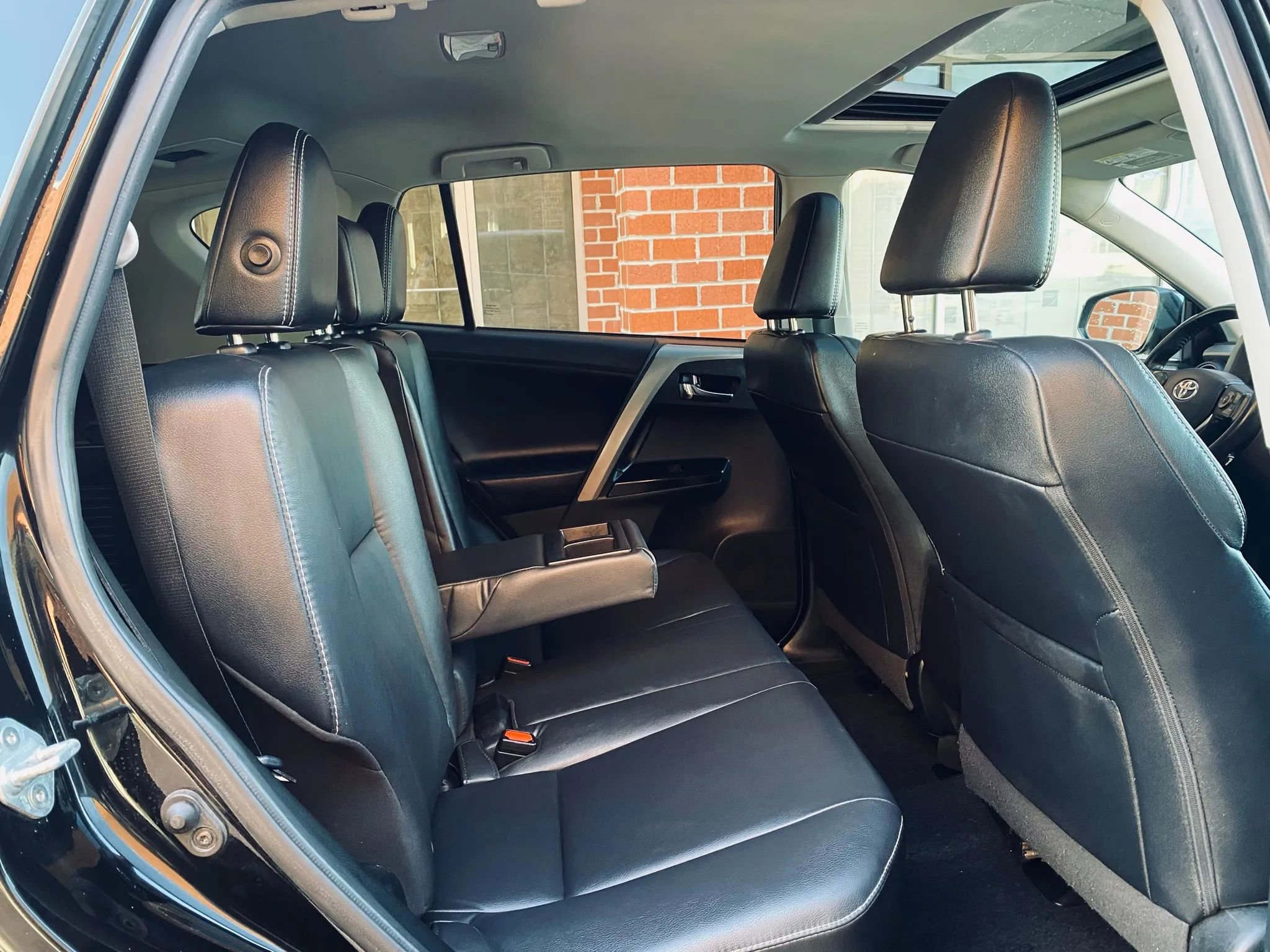 Used 2018 Toyota RAV4 Limited w/ All Weather Liner Package image 12