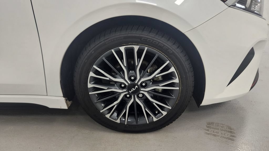 Used 2023 Kia Forte GT-Line FWD image 9