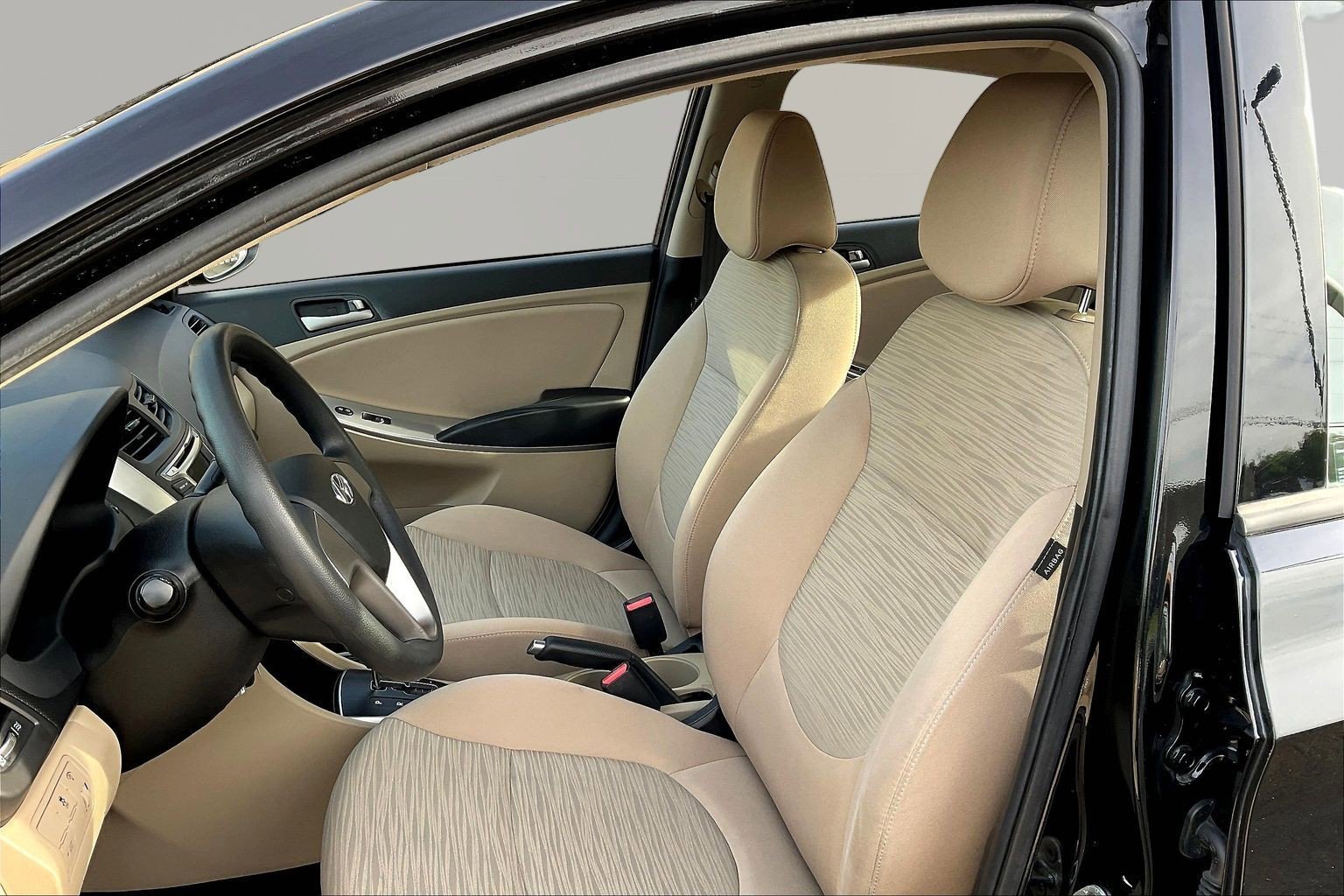 Used 2016 Hyundai Accent SE FWD image 18