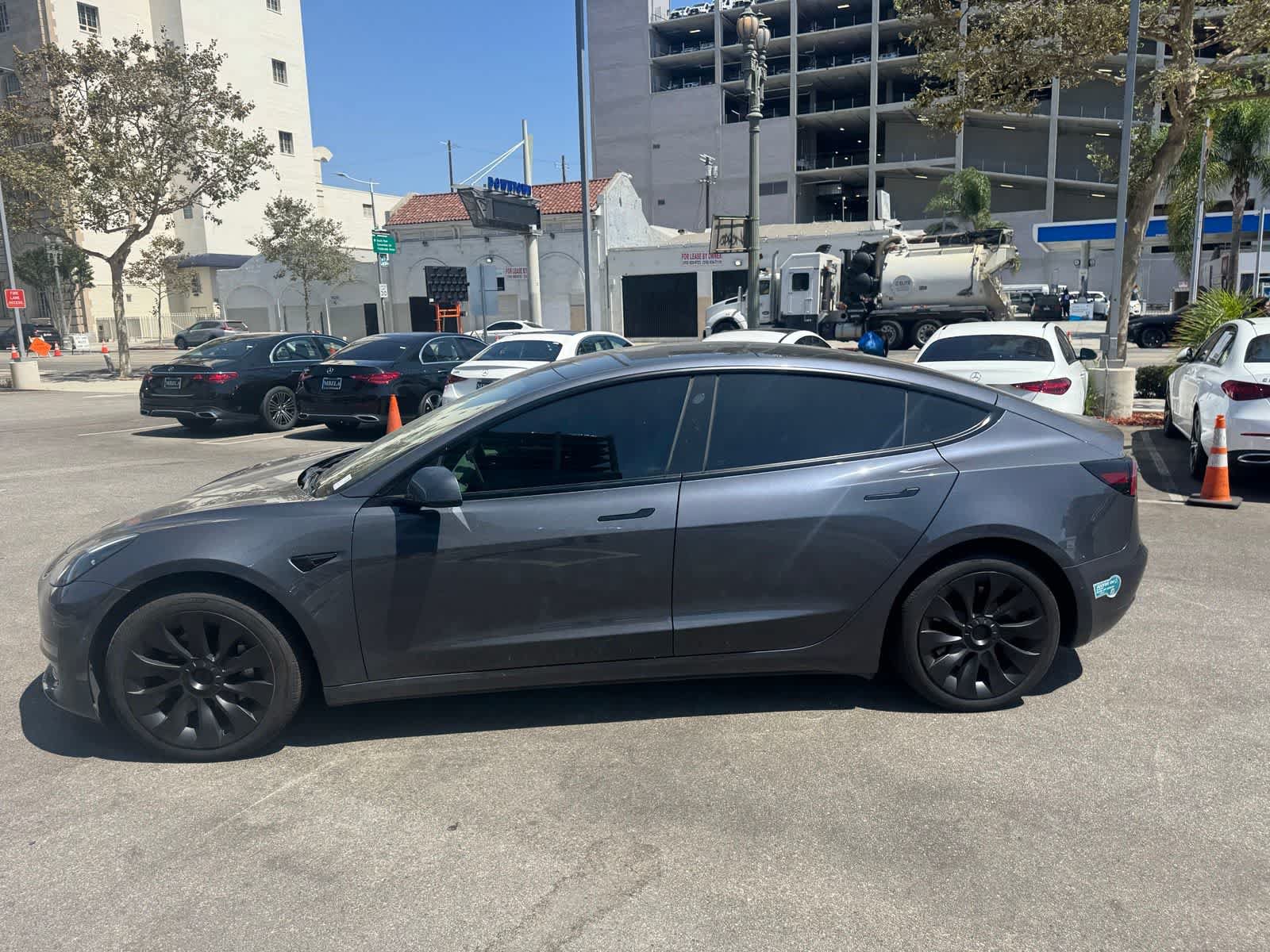 Used 2022 Tesla Model 3 Long Range AWD/4WD video 2