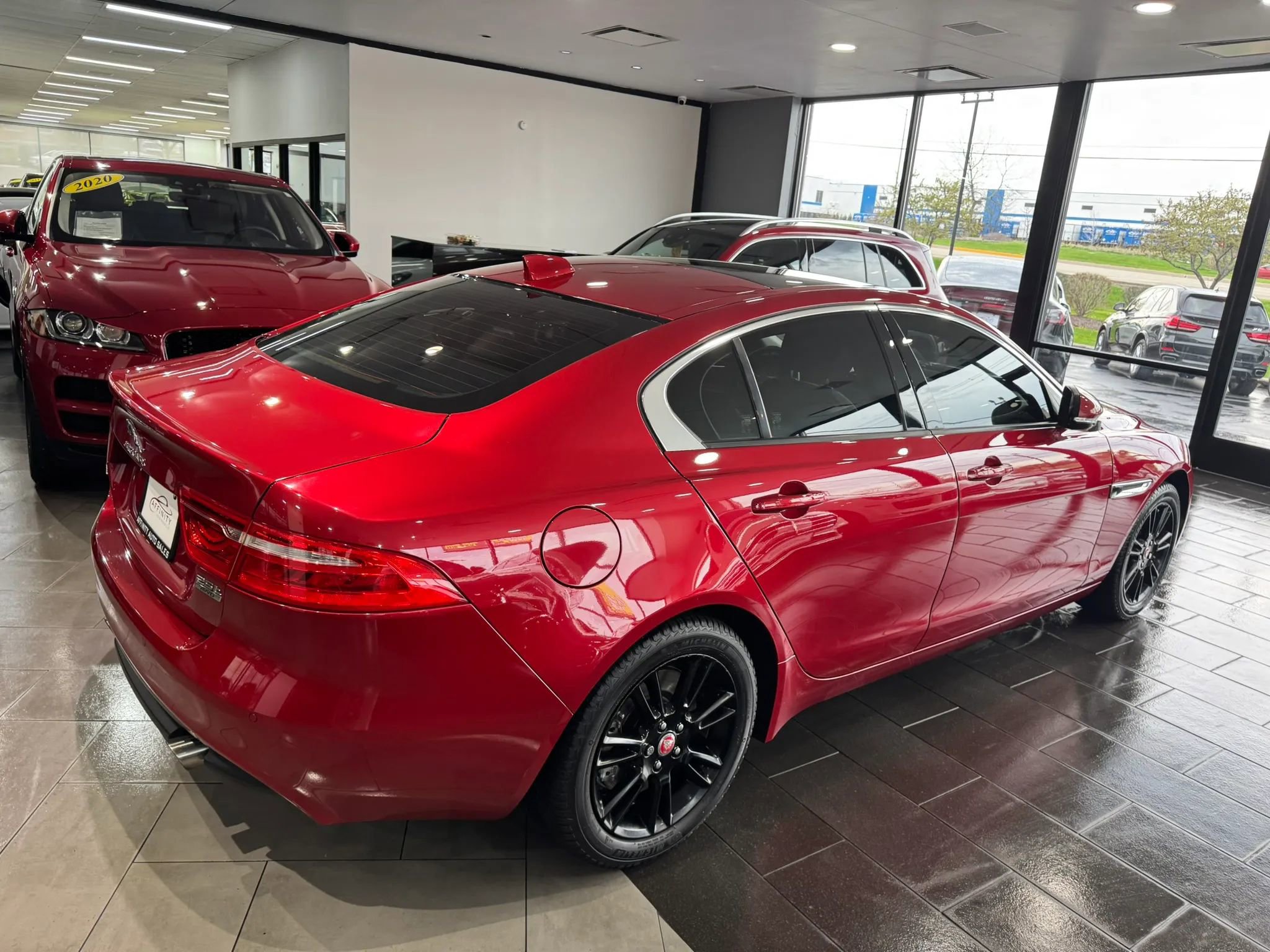 Used 2018 Jaguar XE Premium AWD/4WD image 6