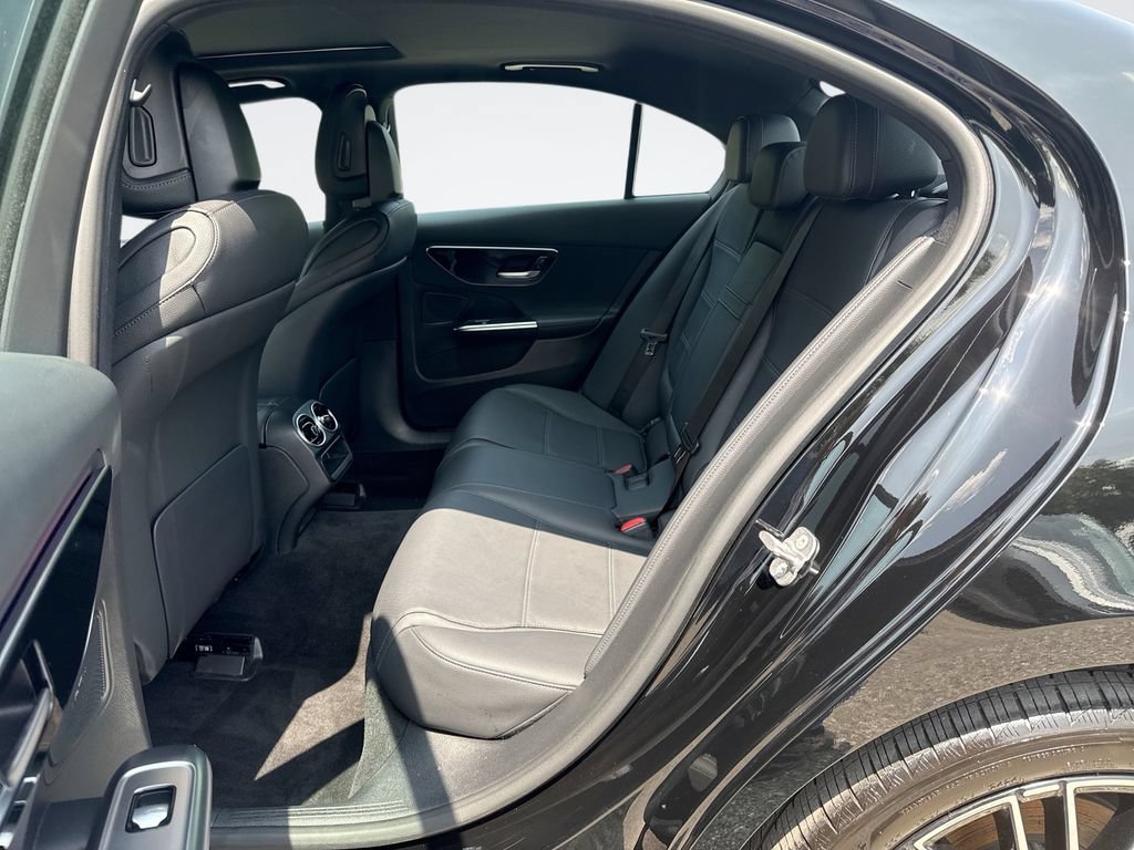 Used 2025 Mercedes-Benz C 300 Sedan image 25