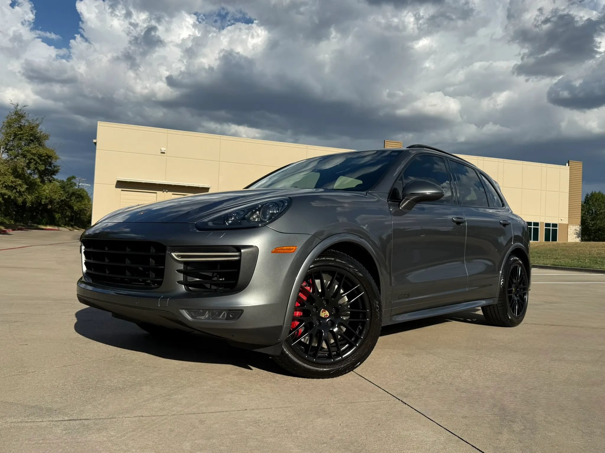 Used 2017 Porsche Cayenne GTS AWD/4WD image 18