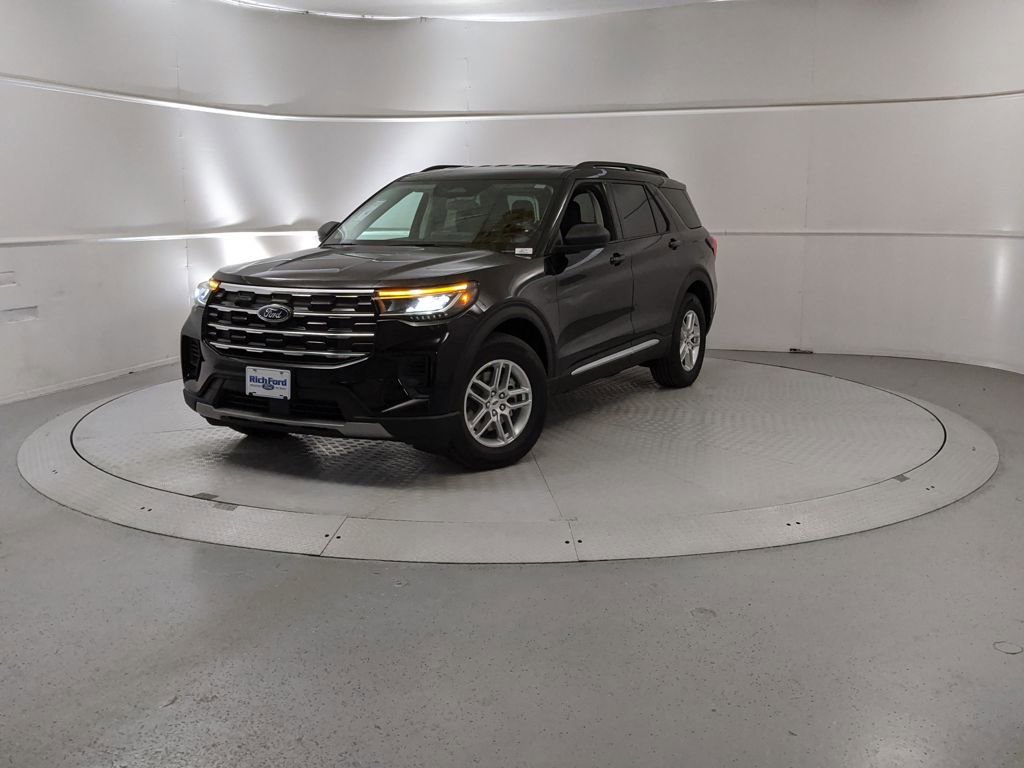 New 2025 Ford Explorer Active image 6