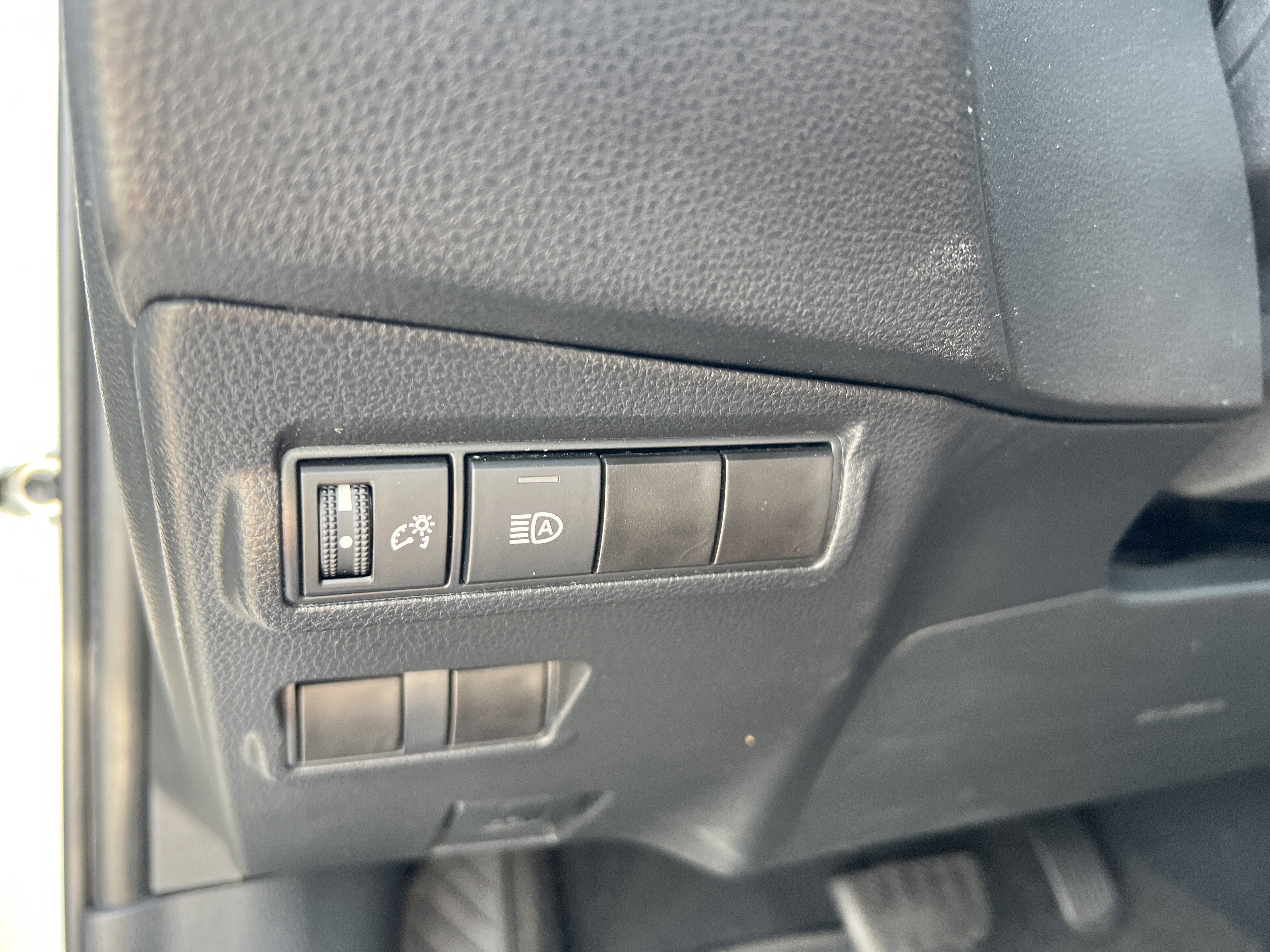 Certified 2024 Toyota Corolla Cross LE FWD image 13