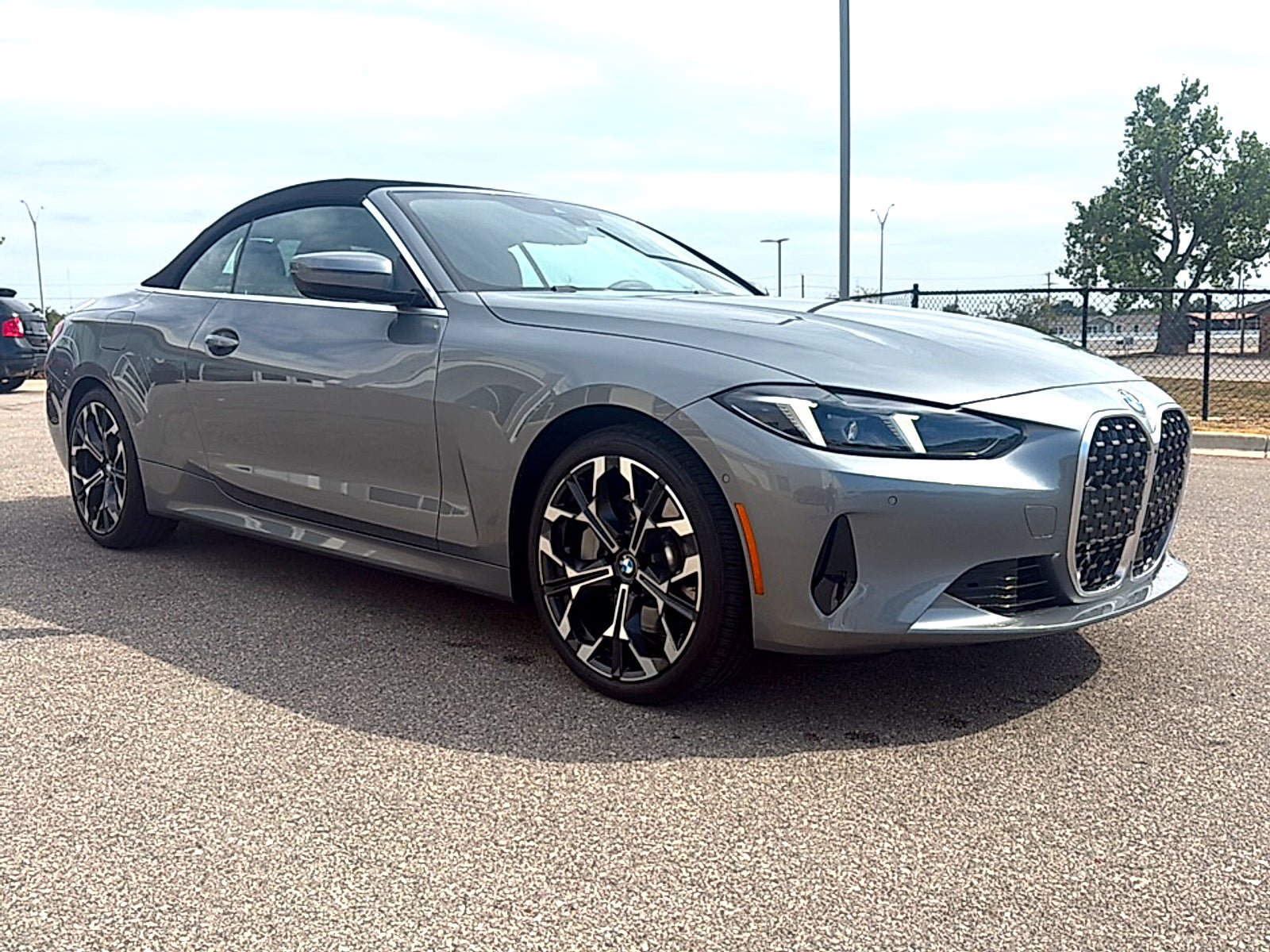 Used 2025 BMW 430i xDrive Convertible w/ Premium Package AWD/4WD image 3