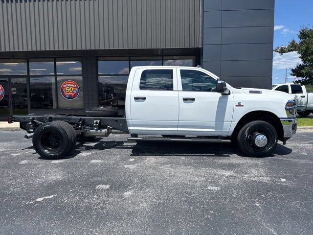 New 2026 RAM 3500 Tradesman AWD/4WD image 2