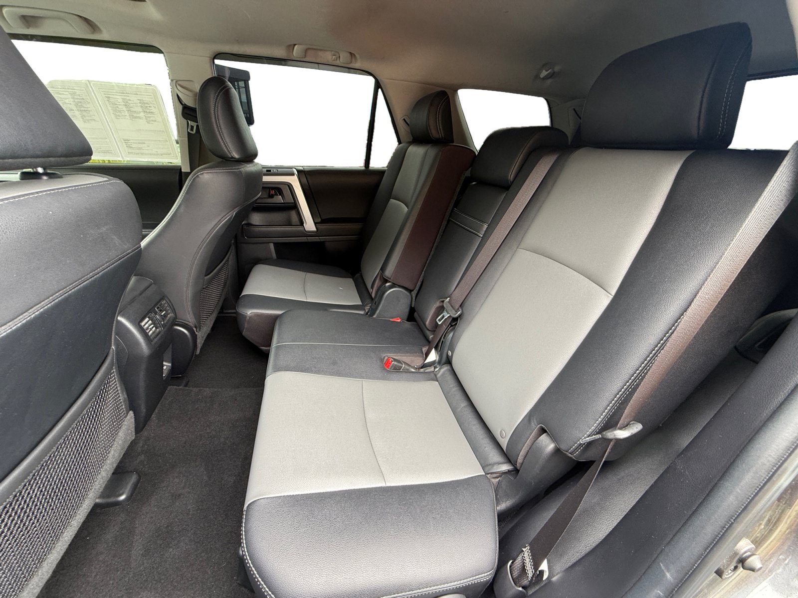 Used 2023 Toyota 4Runner SR5 Premium w/ Moonroof Package AWD/4WD image 16