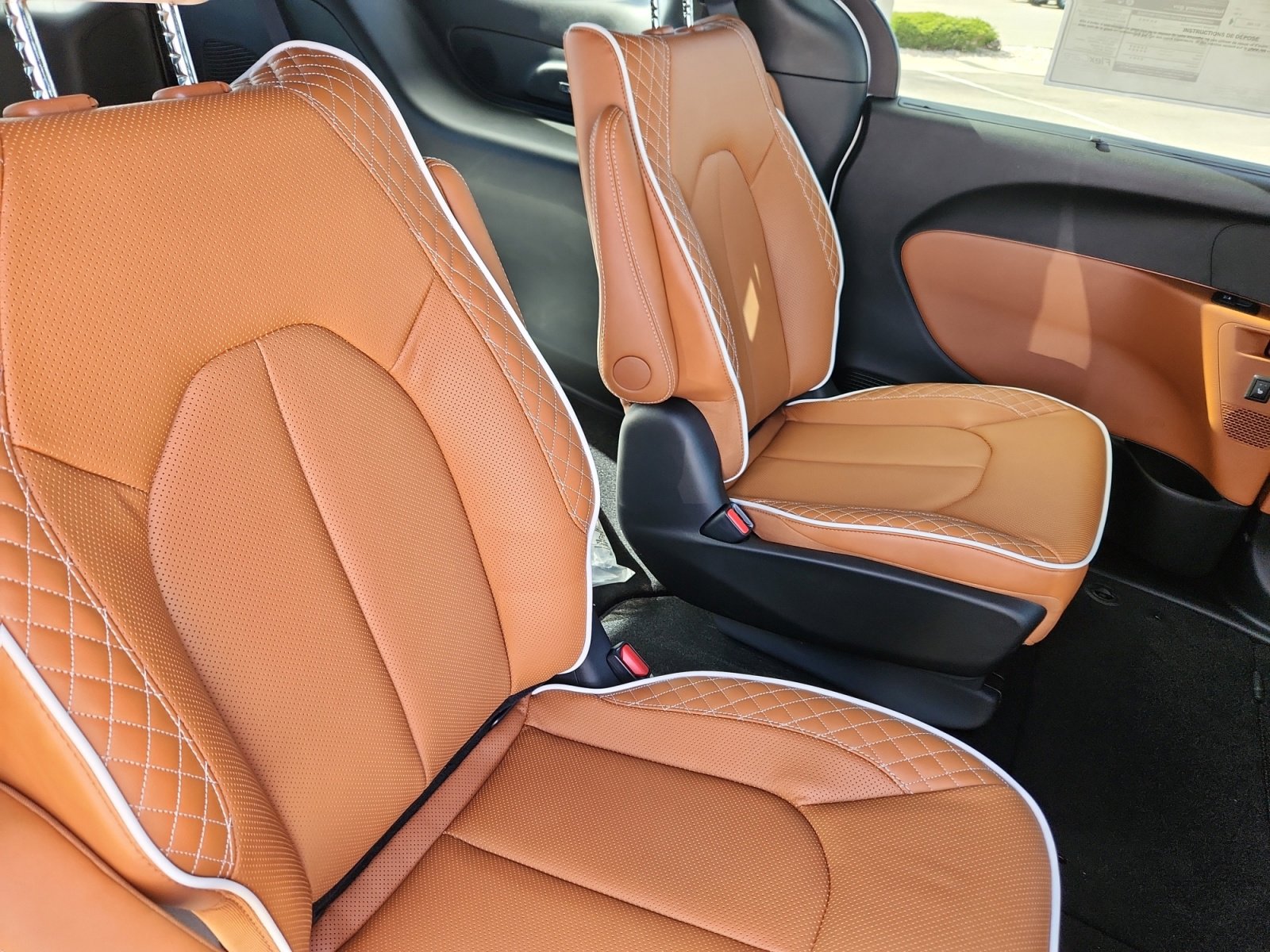 New 2026 Chrysler Pacifica Pinnacle AWD/4WD image 22