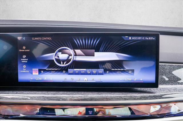 Used 2023 BMW i7 xDrive60 AWD/4WD image 20