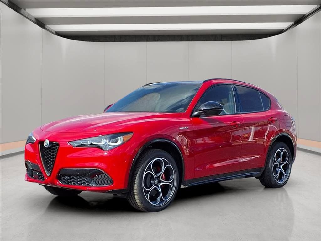 New 2025 Alfa Romeo Stelvio Sprint w/ Veloce Package AWD/4WD image 3