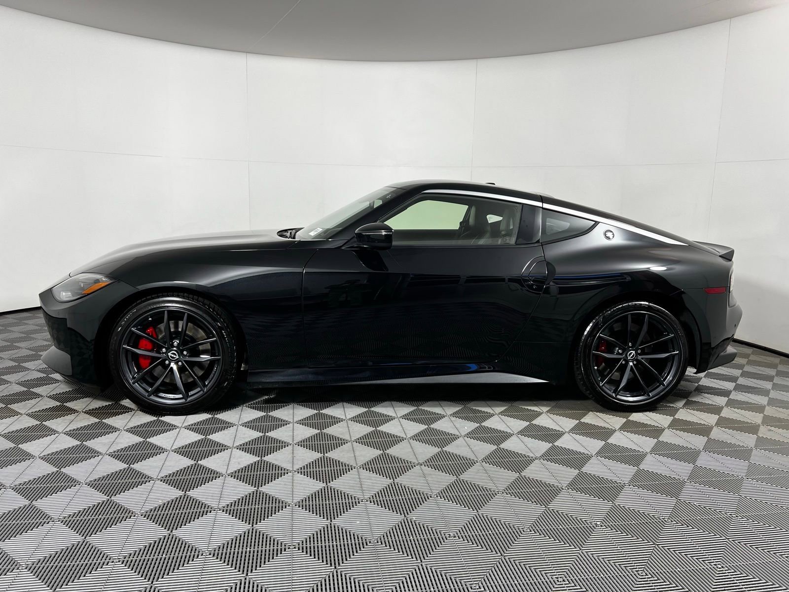 Used 2024 Nissan Z Performance w/ Floor Mat Package image 8