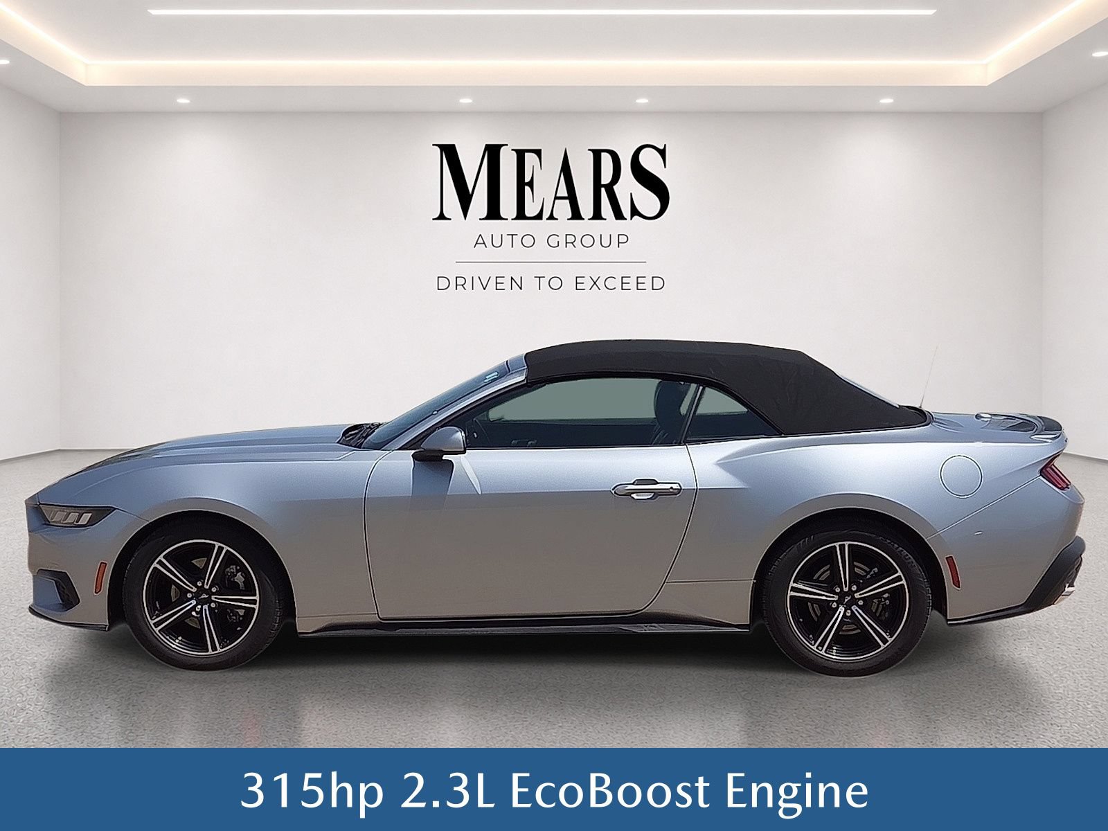 Used 2024 Ford Mustang Premium RWD image 3