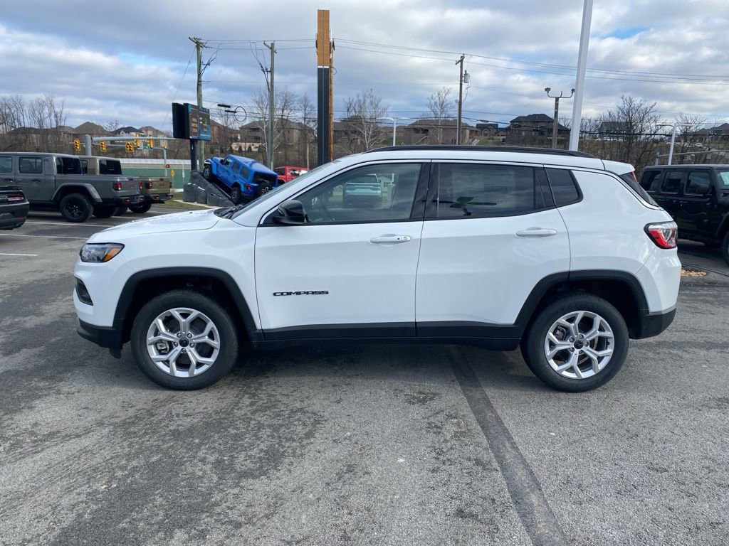 New 2026 Jeep Compass Latitude image 6