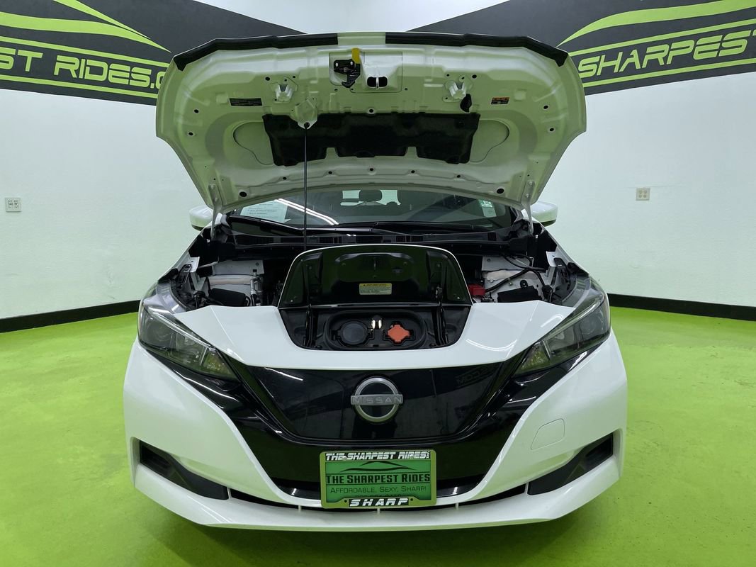 Used 2025 Nissan Leaf S image 4