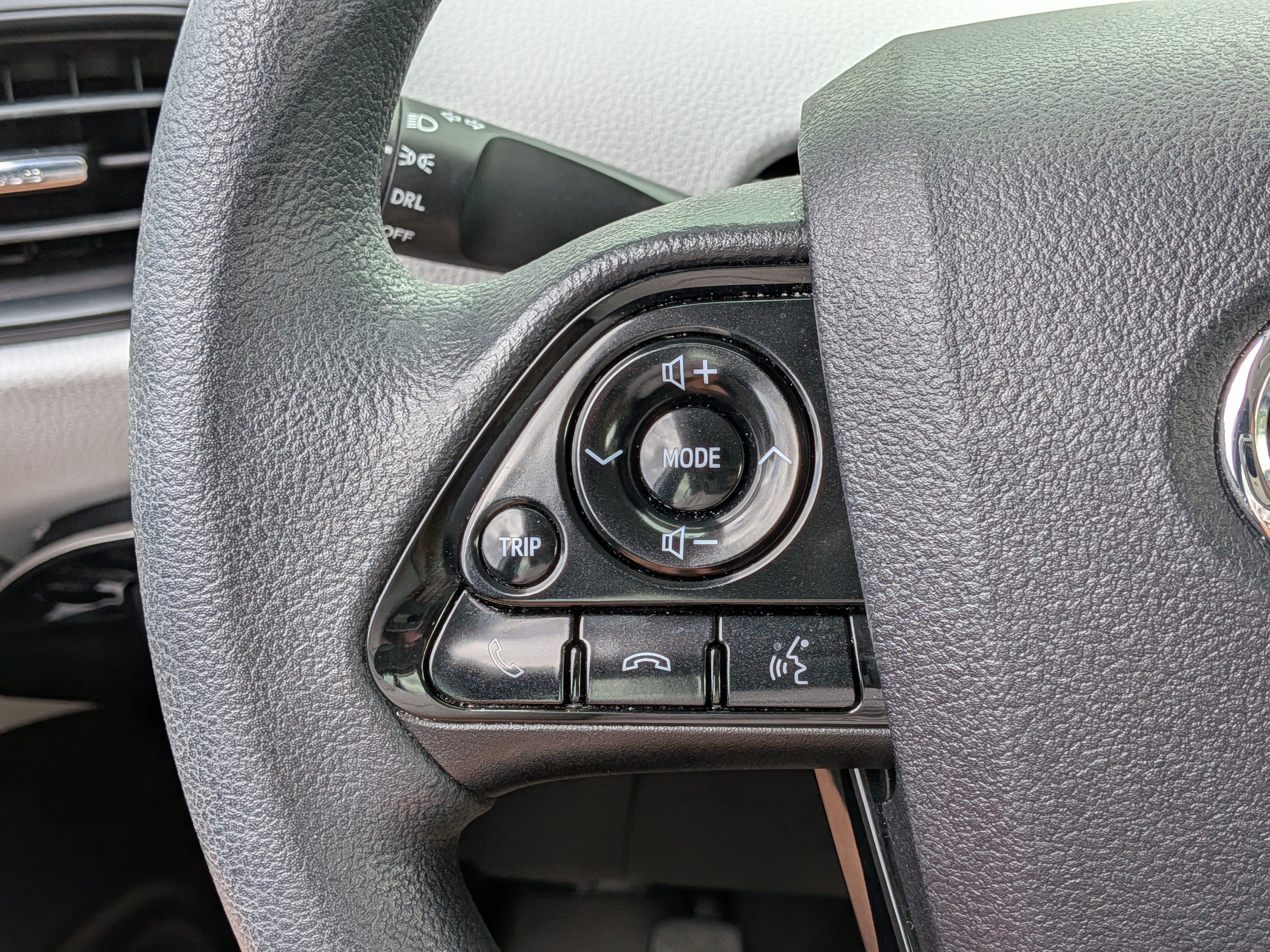 Used 2021 Toyota Prius L Eco FWD image 26
